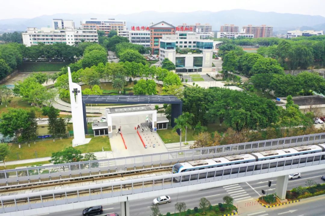 广州松田职业学院校门图片